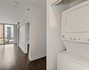 2 W Delaware Place - Photo Thumbnail 10