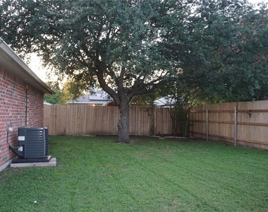 6721 Dandelion Drive - Photo Thumbnail 13