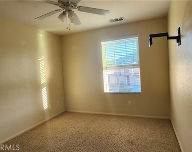 3072 Thyme Way - Photo Thumbnail 9