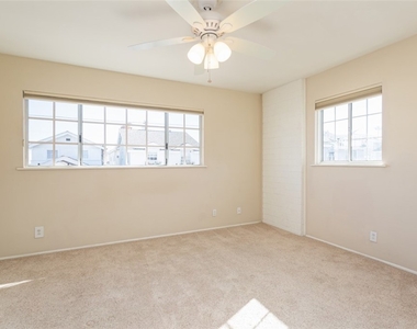 3601 Lake Avenue - Photo Thumbnail 15