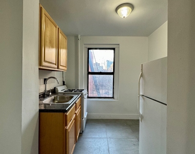 2305 2nd Avenue - Photo Thumbnail 13