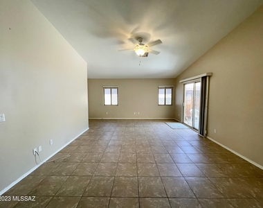 8320 N Austin Nikolas Court - Photo Thumbnail 10