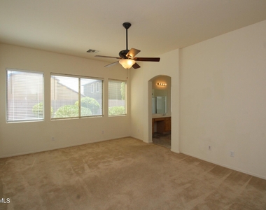 2419 W Crimson Terrace - Photo Thumbnail 11