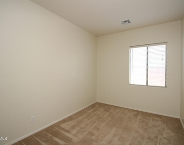 2419 W Crimson Terrace - Photo Thumbnail 24