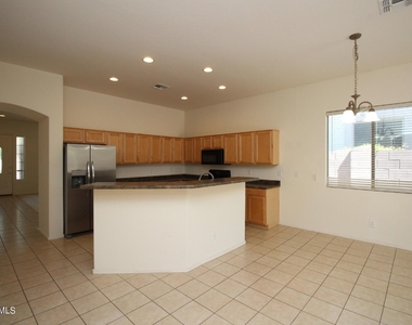 2419 W Crimson Terrace - Photo Thumbnail 3