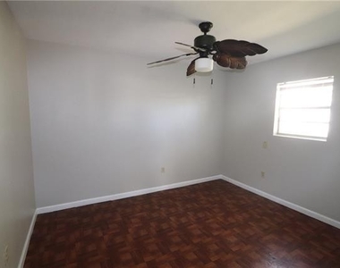 2222 Florida Avenue - Photo Thumbnail 6