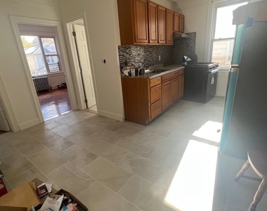 508 East 45 Street - Photo Thumbnail 2