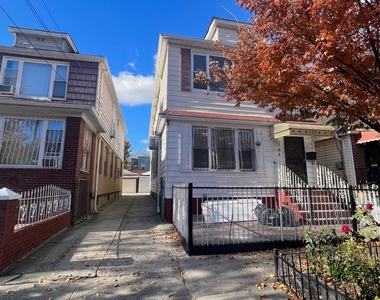 508 East 45 Street - Photo Thumbnail 8