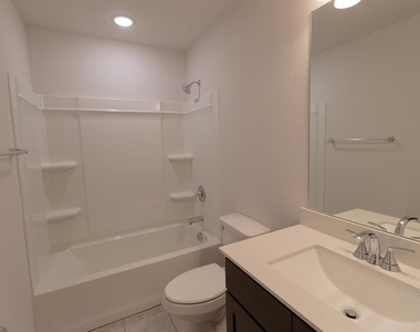 1032 Park Oak Lane - Photo Thumbnail 8