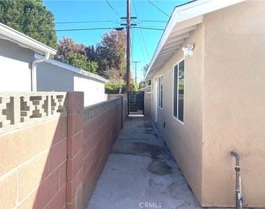 6932 Fallbrook Avenue - Photo Thumbnail 16