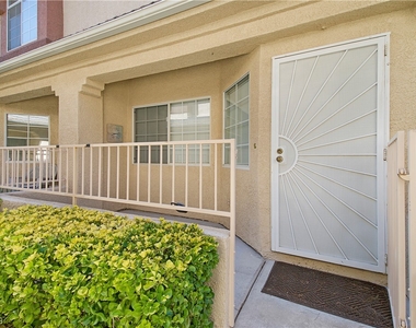 912 Nevada Sky Street - Photo Thumbnail 24