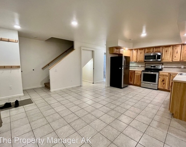 1555 Eielson St - Photo Thumbnail 2