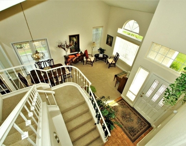 412 Braddock Dr - Photo Thumbnail 13