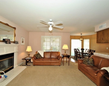 412 Braddock Dr - Photo Thumbnail 10