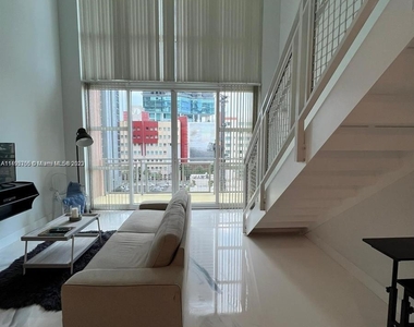 244 Biscayne Blvd - Photo Thumbnail 9