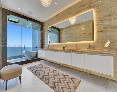 17901 Collins Ave - Photo Thumbnail 40