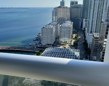 495 Brickell Ave - Photo Thumbnail 3