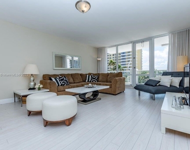 5601 Collins Ave - Photo Thumbnail 2