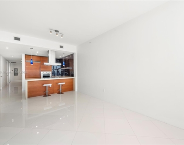 1100 Biscayne Blvd - Photo Thumbnail 26