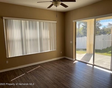 4350 Knollcrest Court - Photo Thumbnail 11