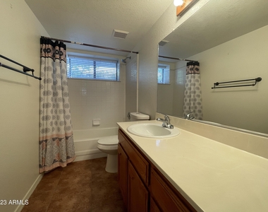 2717 Sun Crest Drive - Photo Thumbnail 16