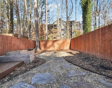 8903 Roberts Drive - Photo Thumbnail 25