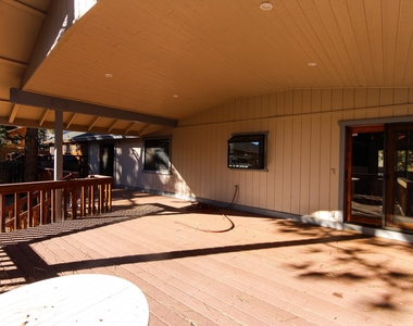 1253 Panorama Drive - Photo Thumbnail 35