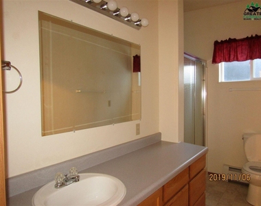 2230 Brewis Boulevard - Photo Thumbnail 12