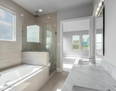 2213 Pease Street - Photo Thumbnail 13