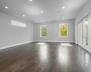 2213 Pease Street - Photo Thumbnail 4