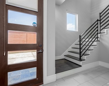2213 Pease Street - Photo Thumbnail 31