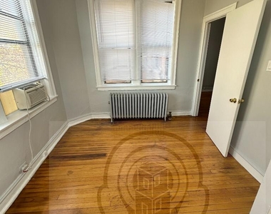 1361 West Estes Avenue - Photo Thumbnail 14