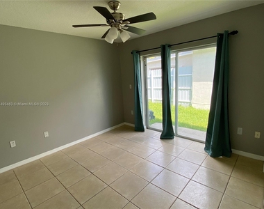 17136 Sw 143rd Pl - Photo Thumbnail 12