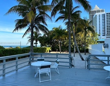 5005 Collins Ave - Photo Thumbnail 11