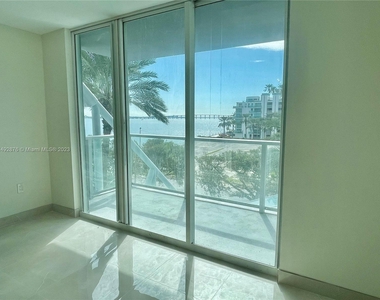 1155 Brickell Bay Dr - Photo Thumbnail 4