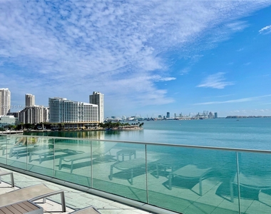 1155 Brickell Bay Dr - Photo Thumbnail 17