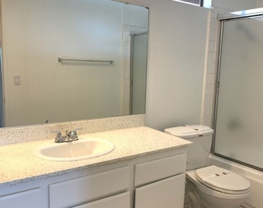 8381 Garden Grove Blvd - Photo Thumbnail 6