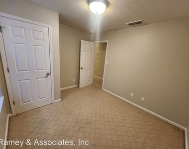 4816 Brenda Way - Photo Thumbnail 13