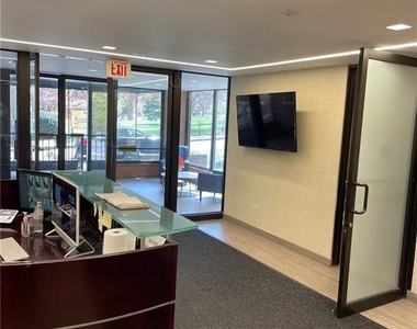 21 Lake Street - Photo Thumbnail 2