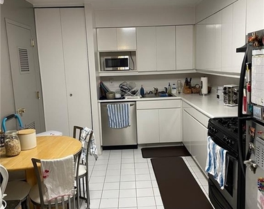 21 Lake Street - Photo Thumbnail 7
