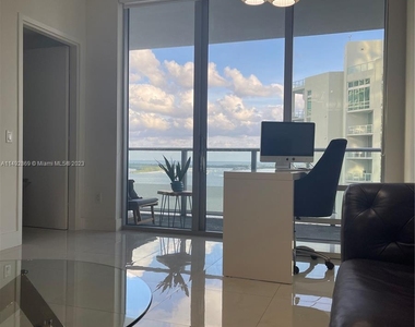 1300 Brickell Bay Dr - Photo Thumbnail 19