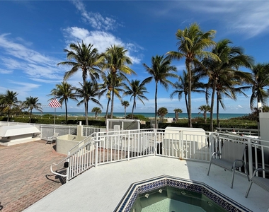 5005 Collins Ave - Photo Thumbnail 4