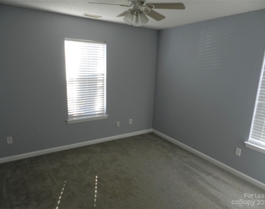 5906 White Cliffs Drive - Photo Thumbnail 9