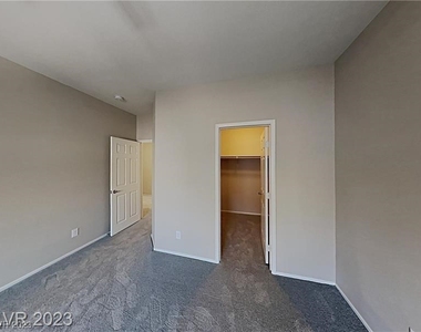 9594 Vega Carpio Avenue - Photo Thumbnail 13