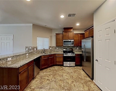 9594 Vega Carpio Avenue - Photo Thumbnail 3