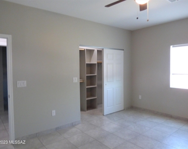 1699 S San Antonio Drive - Photo Thumbnail 16