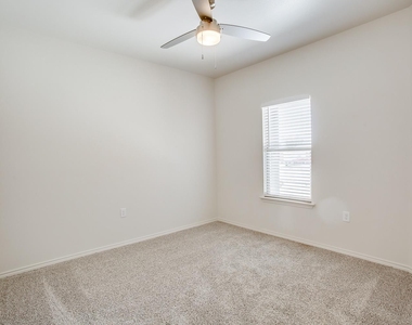 1716 Corpus Avenue - Photo Thumbnail 14