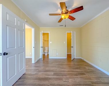 2241 W Pensacola Street - Photo Thumbnail 3