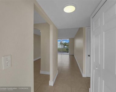 8460 Sunrise Lakes Blvd - Photo Thumbnail 4