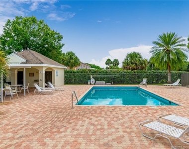 3237 Sw Solitaire Palm Drive - Photo Thumbnail 19